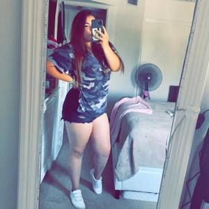 Meet your Posher, Nelly